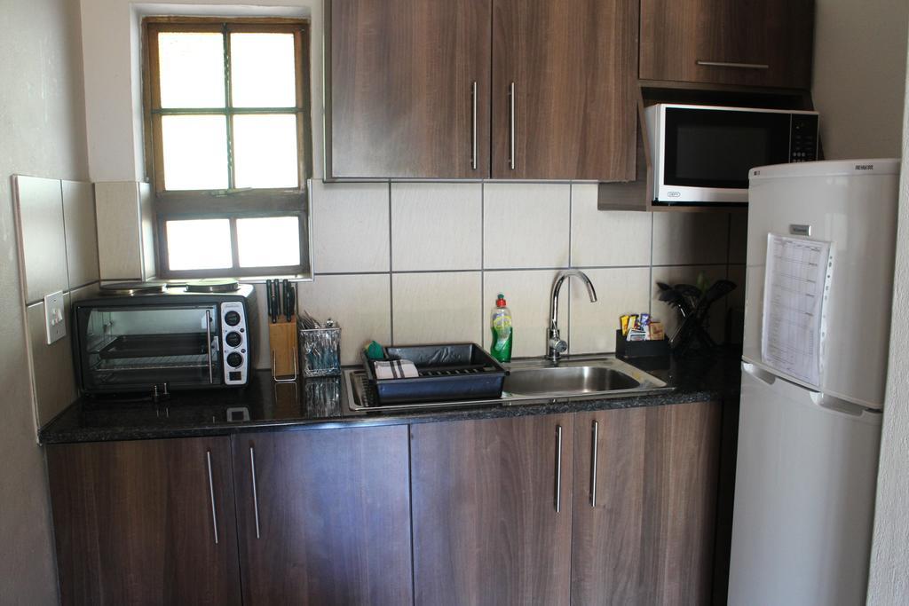 Cu Guest House 팔라보르와 외부 사진