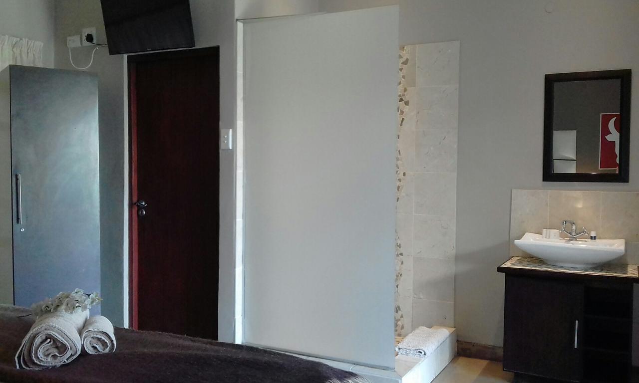 Cu Guest House 팔라보르와 외부 사진