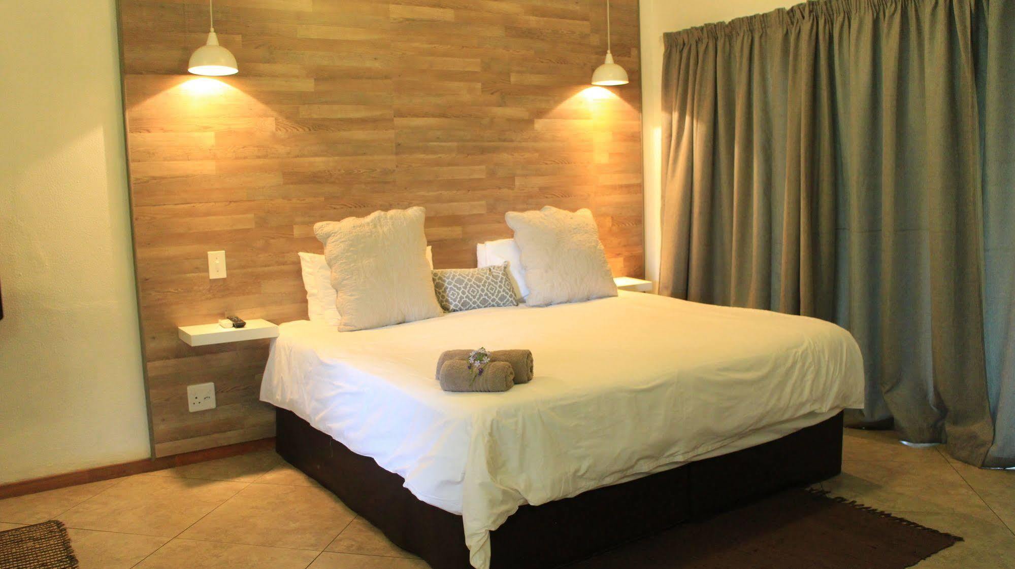 Cu Guest House 팔라보르와 외부 사진