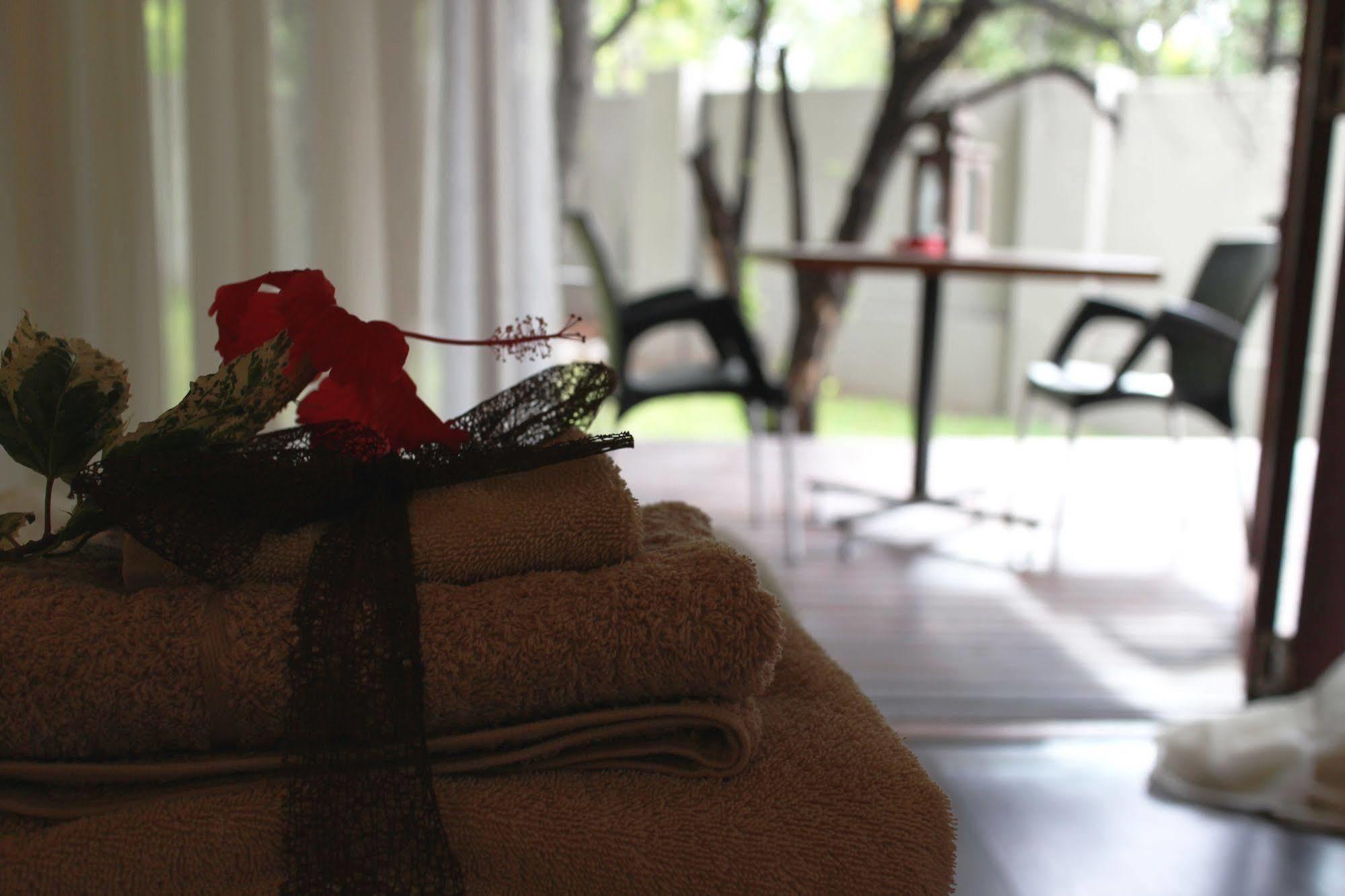 Cu Guest House 팔라보르와 외부 사진